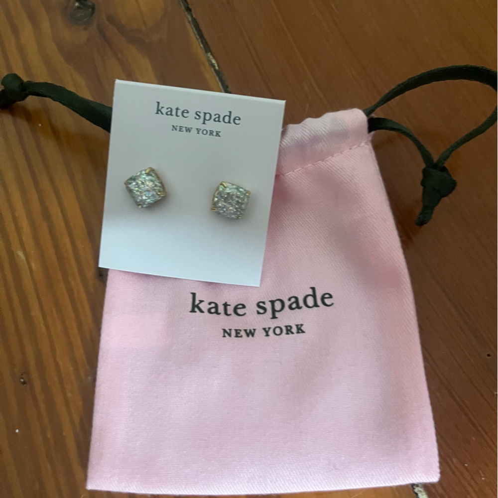 NWT Kate spade stud earrings